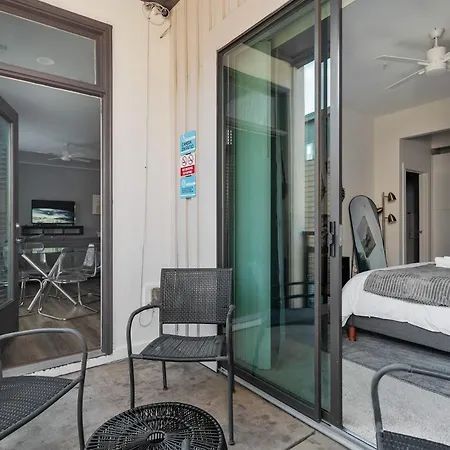 Spacious 2Bd With Private Balcony And Free Parking Charlotte Exterior photo