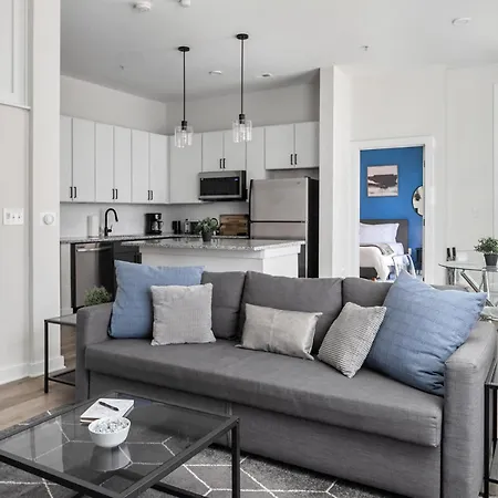 Spacious 2Bd With Private Balcony And Free Parking Charlotte Exterior photo